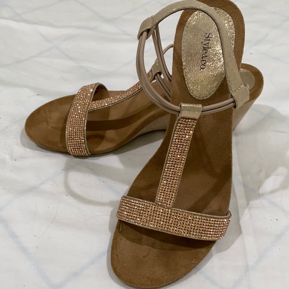 Pink sequin wedge sandal. Only worn once! - Picture 1 of 2